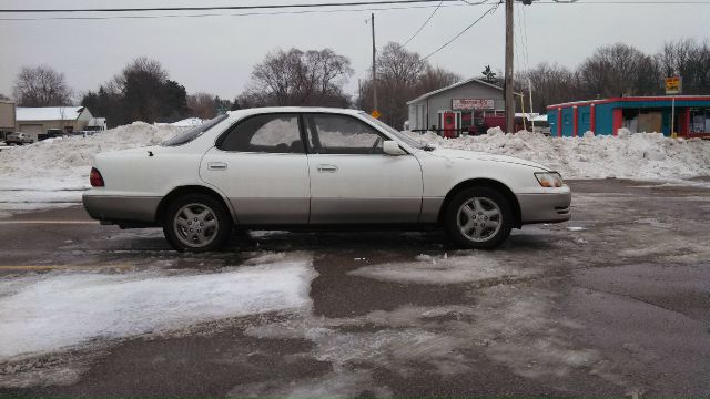 1995 Lexus ES 300 Base