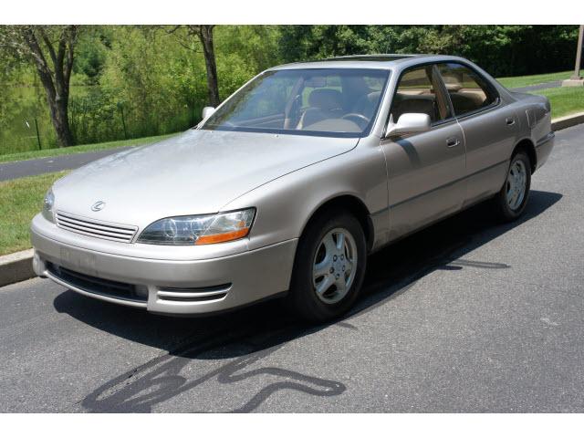 1996 Lexus ES 300 Unknown
