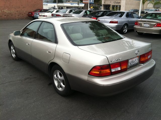 1997 Lexus ES 300 Base