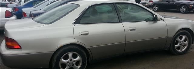 1997 Lexus ES 300 Unknown