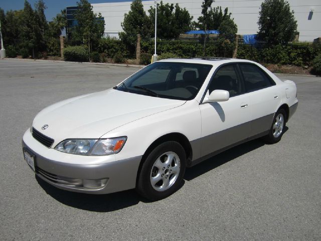 1997 Lexus ES 300 Base