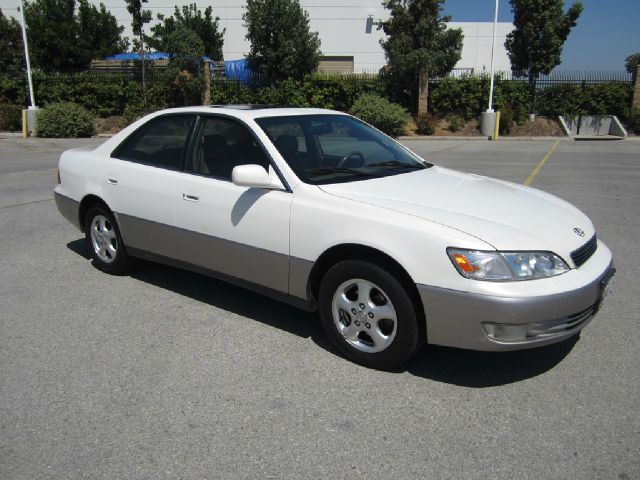 1997 Lexus ES 300 Base