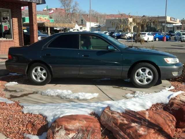 1997 Lexus ES 300 2