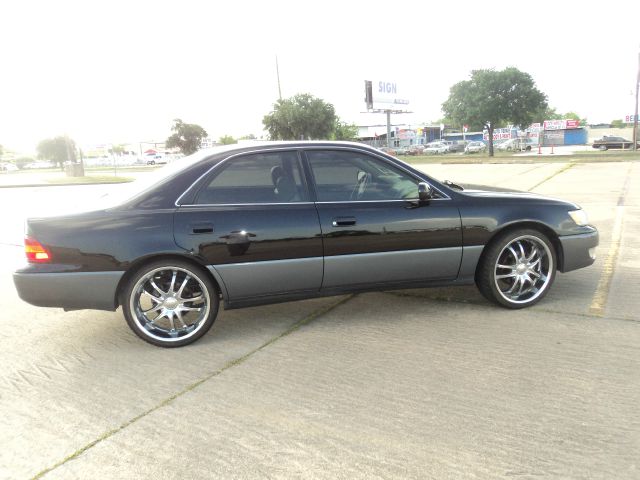 1997 Lexus ES 300 Base