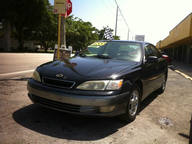 1997 Lexus ES 300 Base