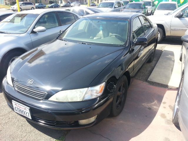 1997 Lexus ES 300 Base