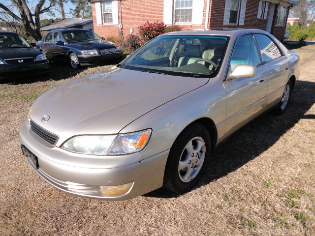 1998 Lexus ES 300 Base