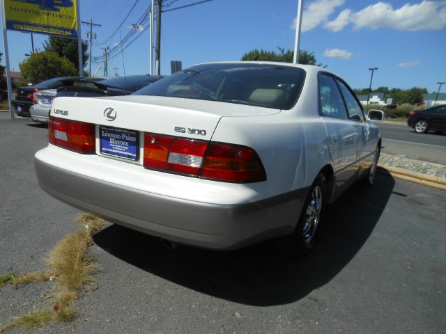 1998 Lexus ES 300 Base
