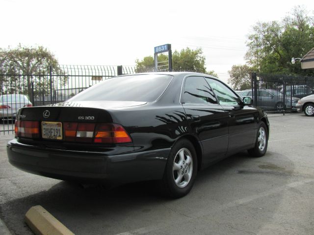 1998 Lexus ES 300 Base