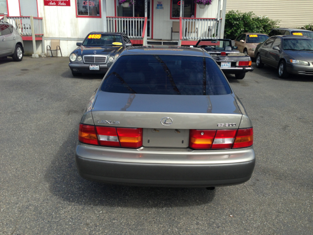1998 Lexus ES 300 Base