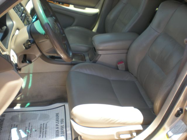 1998 Lexus ES 300 L.T. 4-w.d. 5.3L