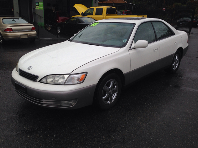 1998 Lexus ES 300 Base