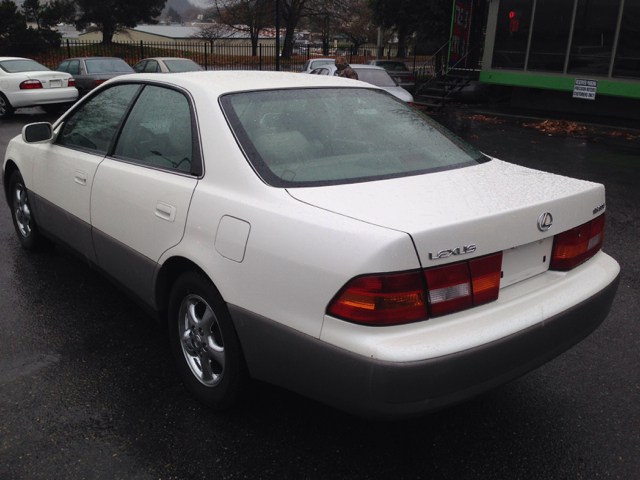 1998 Lexus ES 300 Base