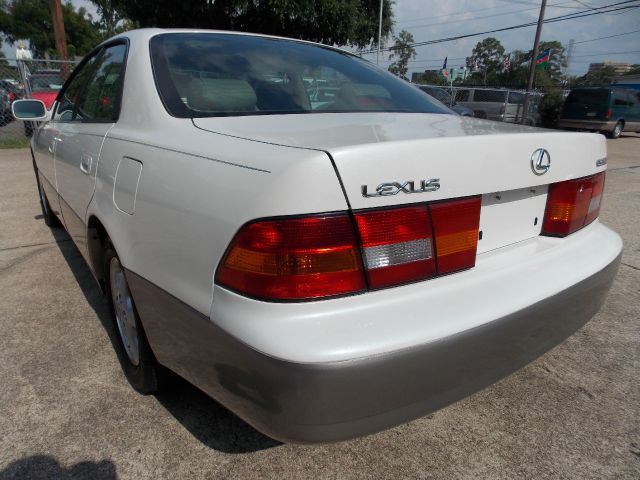 1998 Lexus ES 300 Base