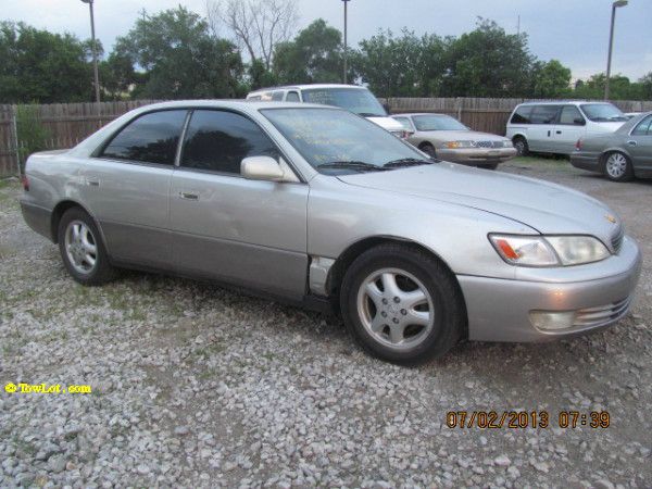 1998 Lexus ES 300 Base