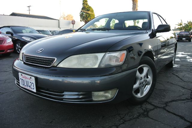1998 Lexus ES 300 Base