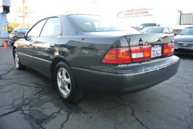1998 Lexus ES 300 Base