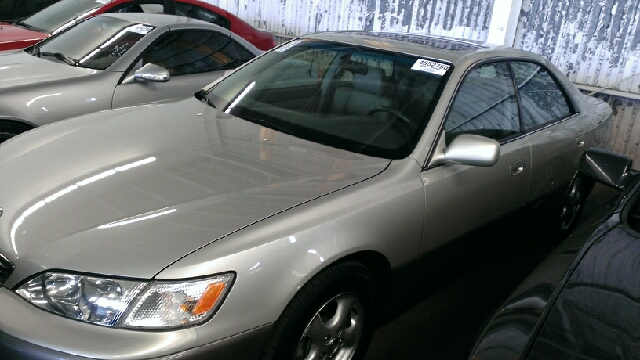 1998 Lexus ES 300 4WD 4dr V6 SR5 Sport