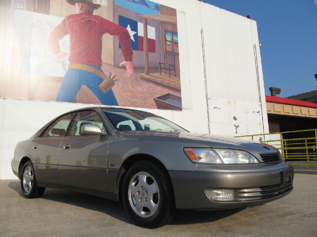 1999 Lexus ES 300 Base