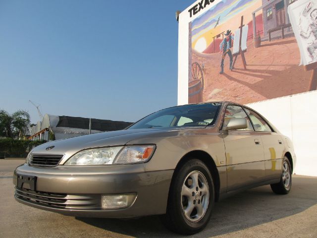 1999 Lexus ES 300 Base