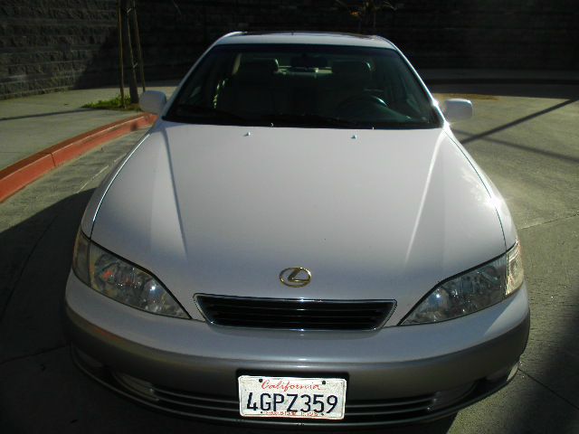 1999 Lexus ES 300 Base