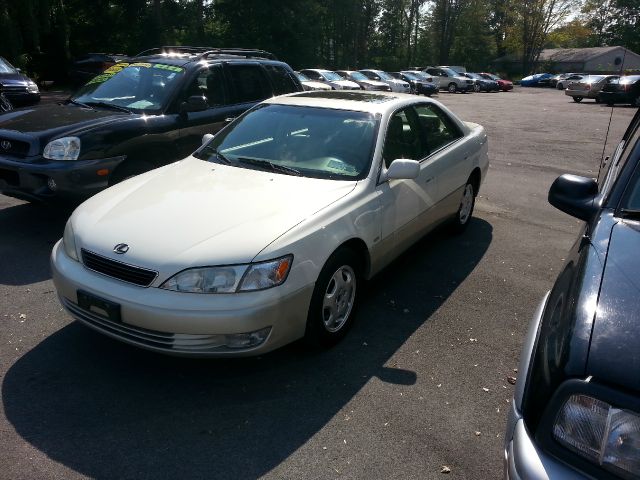 1999 Lexus ES 300 Base