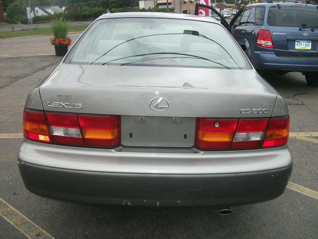 1999 Lexus ES 300 Base