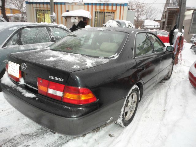 1999 Lexus ES 300 Base