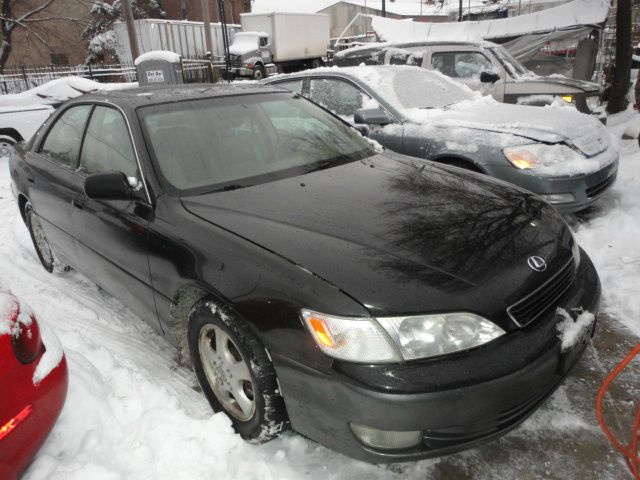 1999 Lexus ES 300 Base