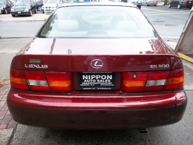 1999 Lexus ES 300 Base