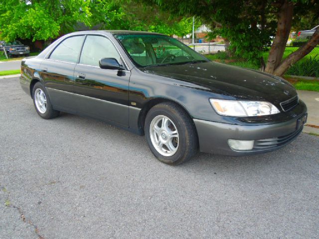 1999 Lexus ES 300 Base