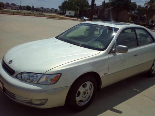 1999 Lexus ES 300 Base