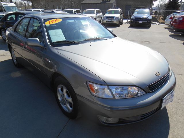 1999 Lexus ES 300 Base