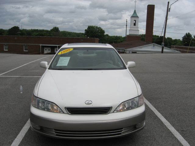 1999 Lexus ES 300 Base