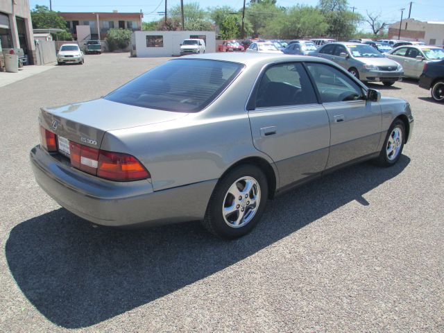1999 Lexus ES 300 Base