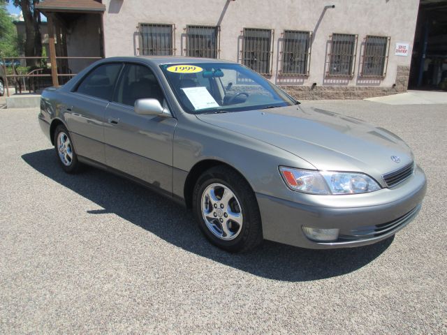 1999 Lexus ES 300 Base