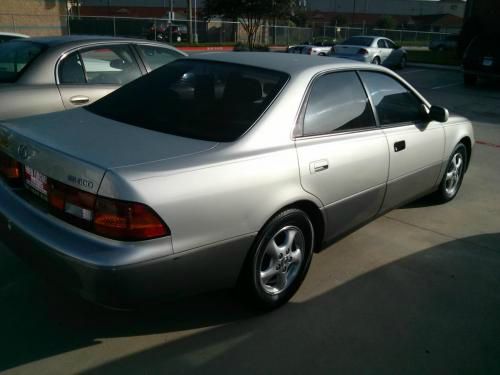 1999 Lexus ES 300 Base