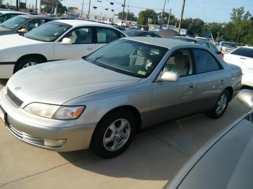 1999 Lexus ES 300 Base