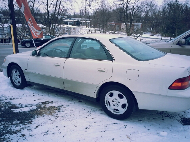 1999 Lexus ES 300 Unknown