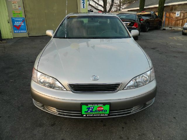 1999 Lexus ES 300 Base