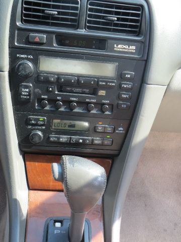 1999 Lexus ES 300 Base
