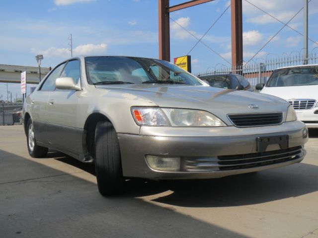 1999 Lexus ES 300 Base