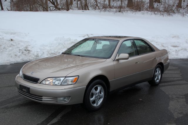 1999 Lexus ES 300 Base