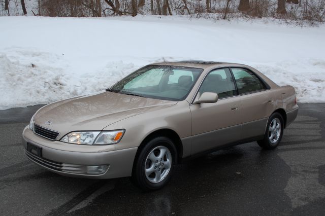1999 Lexus ES 300 Base