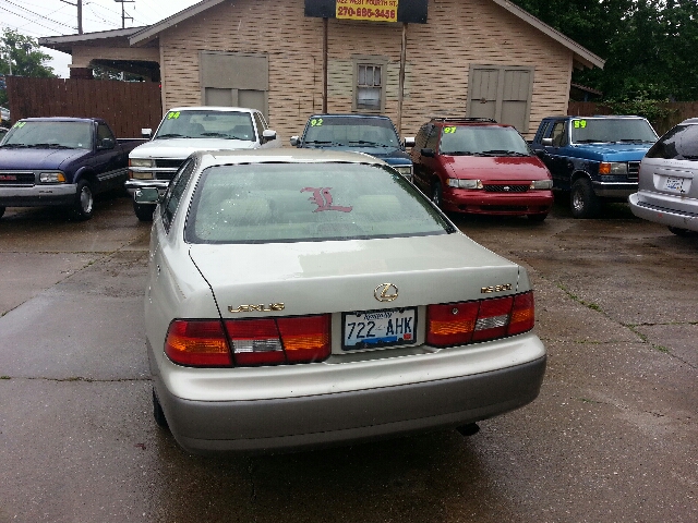 1999 Lexus ES 300 Base