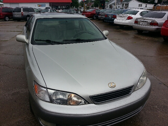1999 Lexus ES 300 Base