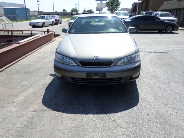 1999 Lexus ES 300 Base