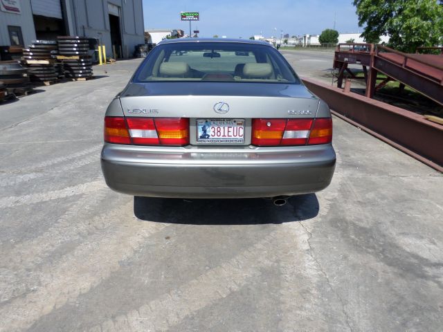 1999 Lexus ES 300 Base