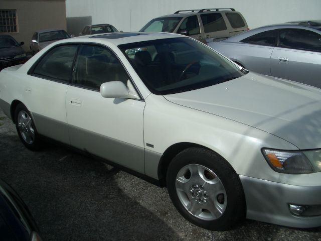 2000 Lexus ES 300 Unknown