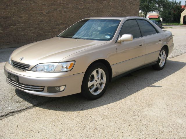 2000 Lexus ES 300 Base